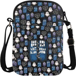 Adjustable Strap Canvas Tote with Three Pockets - Ideal for Daily Essentials